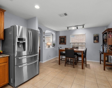 9426 Palomino Path - Photo Thumbnail 11