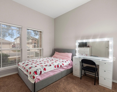 9426 Palomino Path - Photo Thumbnail 20