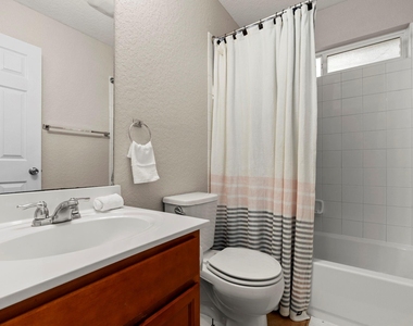 9426 Palomino Path - Photo Thumbnail 22