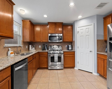 9426 Palomino Path - Photo Thumbnail 10
