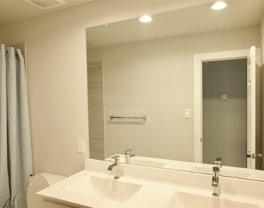 3207 Tilley Drive - Photo Thumbnail 34