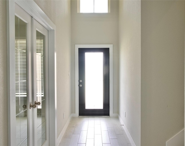 3207 Tilley Drive - Photo Thumbnail 4