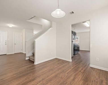 21415 Partha Way - Photo Thumbnail 10