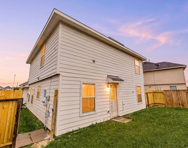21415 Partha Way - Photo Thumbnail 32