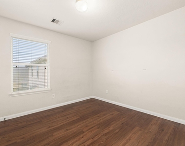 21415 Partha Way - Photo Thumbnail 23