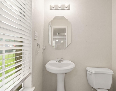 21415 Partha Way - Photo Thumbnail 27