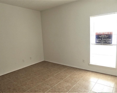 9707 Richmond Avenue - Photo Thumbnail 9