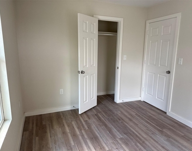 2434 Lidstone Street - Photo Thumbnail 2