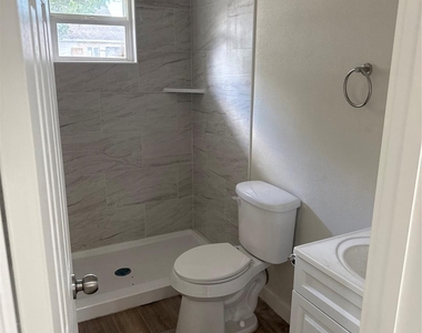 2434 Lidstone Street - Photo Thumbnail 4