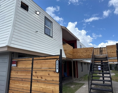 2434 Lidstone Street - Photo Thumbnail 1