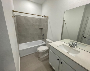 16503 Texas Palmetto Way - Photo Thumbnail 9