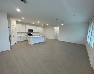 16503 Texas Palmetto Way - Photo Thumbnail 26