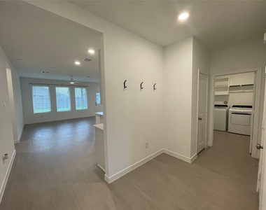 16503 Texas Palmetto Way - Photo Thumbnail 14