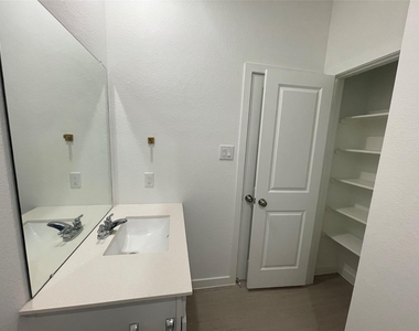 16503 Texas Palmetto Way - Photo Thumbnail 10