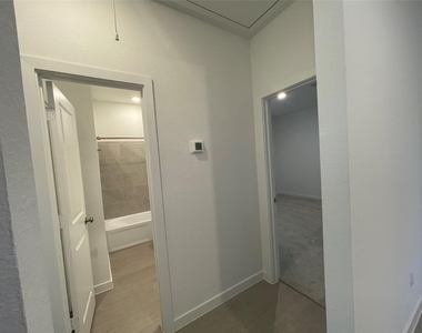 16503 Texas Palmetto Way - Photo Thumbnail 8