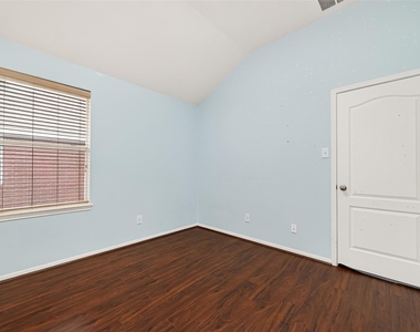 16107 Hitching Post Court - Photo Thumbnail 33