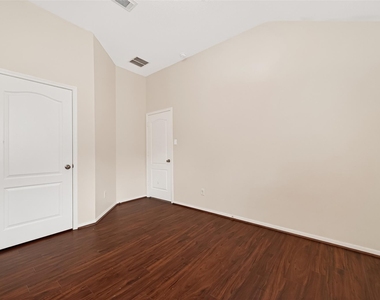 16107 Hitching Post Court - Photo Thumbnail 30