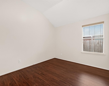 16107 Hitching Post Court - Photo Thumbnail 31