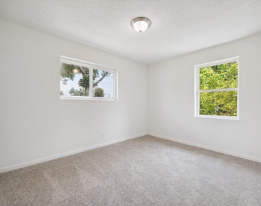 5111 Clover Street - Photo Thumbnail 5