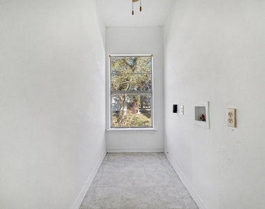 12215 Myrtle Avenue - Photo Thumbnail 13