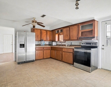 12215 Myrtle Avenue - Photo Thumbnail 4