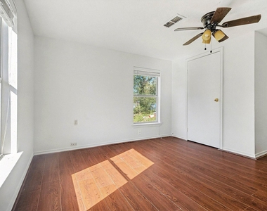 12215 Myrtle Avenue - Photo Thumbnail 8