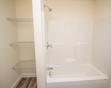 38 Alpine Place - Photo Thumbnail 13