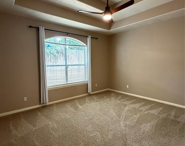 903 Cascade Ridge - Photo Thumbnail 9