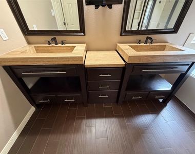 903 Cascade Ridge - Photo Thumbnail 12
