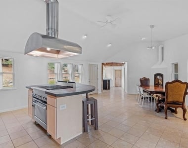 195 Pinnacle Ridge - Photo Thumbnail 9