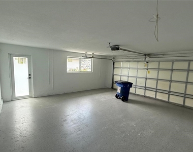 111 E North Shore Avenue - Photo Thumbnail 26