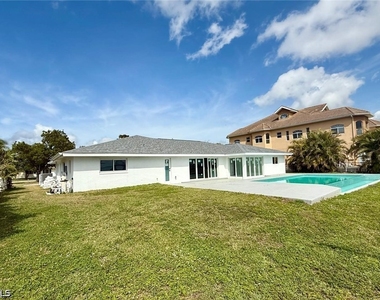 111 E North Shore Avenue - Photo Thumbnail 29