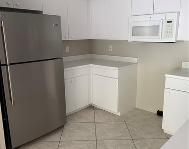 15415 Cedarwood Lane - Photo Thumbnail 6