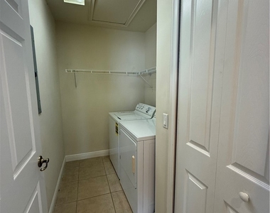 3973 Pomodoro Circle - Photo Thumbnail 7