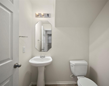 1431 Orchid Drive - Photo Thumbnail 22