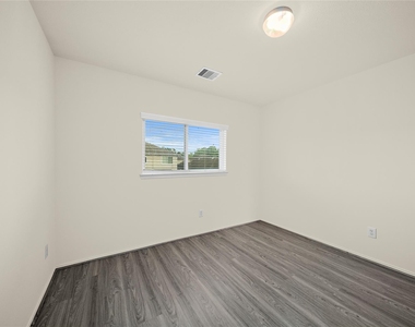 1431 Orchid Drive - Photo Thumbnail 12