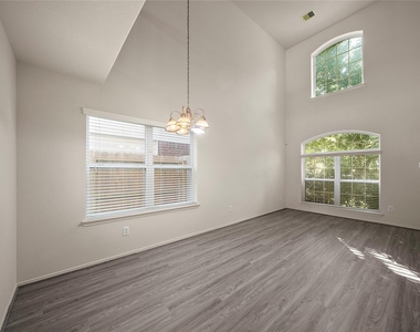 1431 Orchid Drive - Photo Thumbnail 2