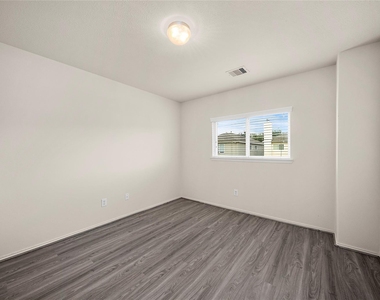 1431 Orchid Drive - Photo Thumbnail 14