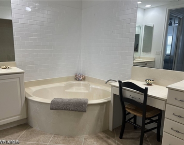10541 Marino Pointe Drive - Photo Thumbnail 17