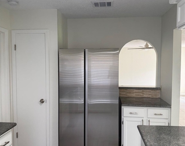 262 Coppersmith Drive - Photo Thumbnail 8