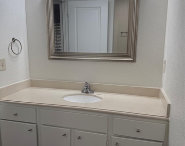 262 Coppersmith Drive - Photo Thumbnail 18
