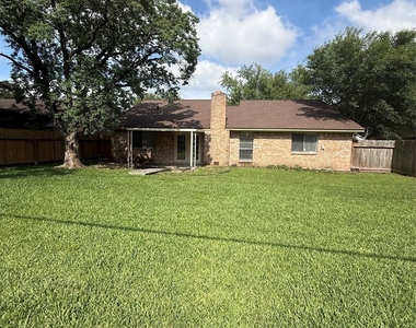 262 Coppersmith Drive - Photo Thumbnail 22