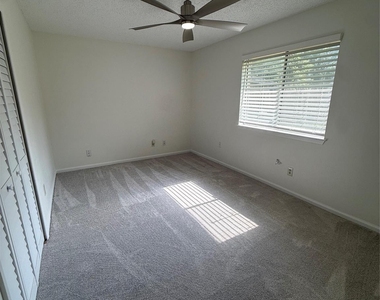 262 Coppersmith Drive - Photo Thumbnail 14