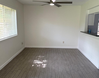 262 Coppersmith Drive - Photo Thumbnail 4