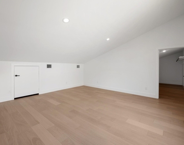 1502 Primrose Street - Photo Thumbnail 28
