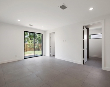 1502 Primrose Street - Photo Thumbnail 23
