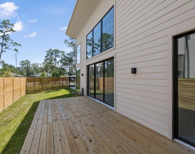 1502 Primrose Street - Photo Thumbnail 5