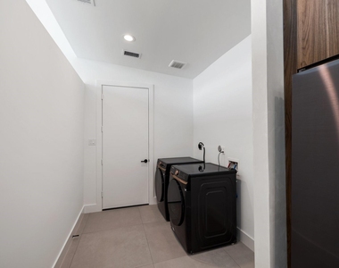1502 Primrose Street - Photo Thumbnail 15