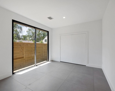 1502 Primrose Street - Photo Thumbnail 20