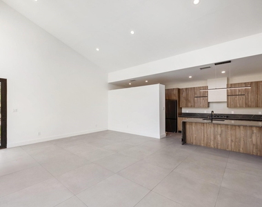 1502 Primrose Street - Photo Thumbnail 10